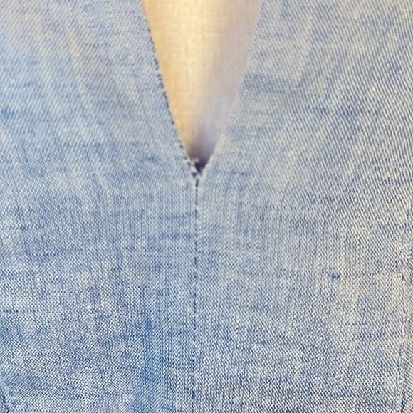 POMANDER PLACE Chambray Finley Flutter Sleeve Top, size M - Picture 3 of 10